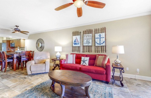 Orange Beach East Condo | Broadmoor Unit 902 Su