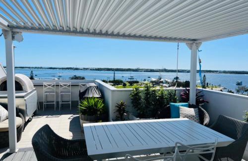 Southport Apartment | Broadwater Parklands Paradise