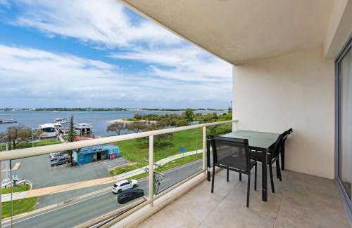Southport Apartment | Broadwater view in southport 1b