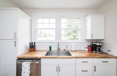 Lynchburg House | Broadway Bungalow - UoL 1m, LU 6m, Downtown 4m