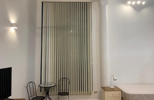 Ultimo Apartment | Broadway I Central, Spacious White Apartment Hotel 56m2