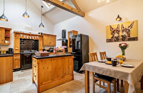 North Bitchburn House | Broats Barn - Two Bedroom House, Sleeps 4