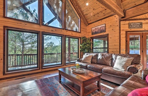 Broken Bow Cabin | Broken Bow Luxury Cabin: Pool Table & Hot Tub
