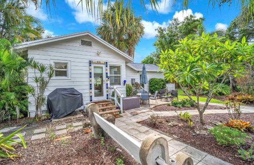 Tarpon River House | Bromeliad Bungalow - Downtown Cottage
