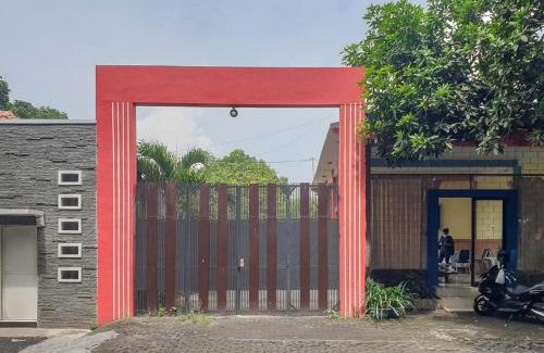 Probolinggo Hotel | Bromo 22 Homestay Syariah near Terminal Bayuangga Probolinggo Mitra RedDoorz