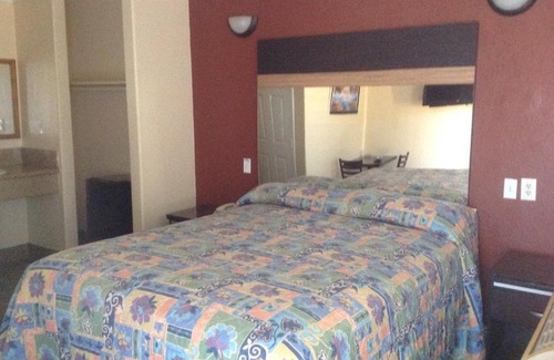 Los Angeles Hotel | Bronco Motel South Central