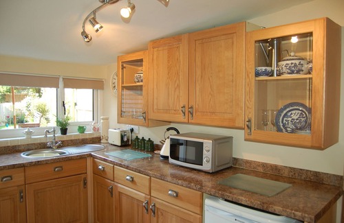 Cwrt Cottage | Bronhaul Cottage in Pennal