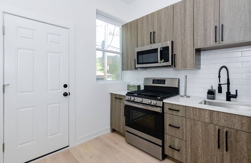 Grand Boulevard Condo | Bronzeville Manor walking distance to hospitals