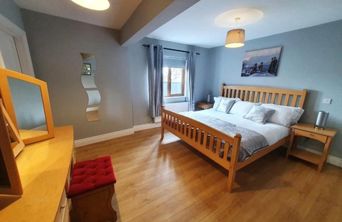 Castlemaine House | Brook Lane Cottage