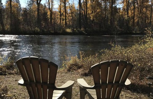 Cle Elum House | Brook Trout Lodge - 20 Acre Estate with Hot Tub