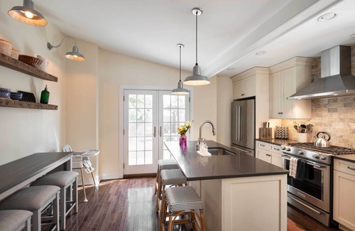 Lambertville House | 'Brooke House' In The Heart of Downtown w/Patio!