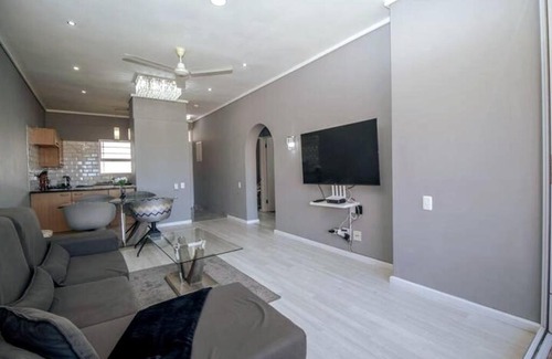 Summerstrand Apartment | Brookes Hill 217 on the Beach Front