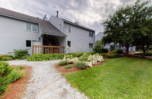 Ludlow Apartment | Brookhaven Condos