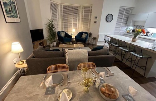 South Cliff Apartment | Brooklands Hideaway