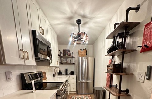 Racquet Club West Condo | Brooklyn is A Vibe!
