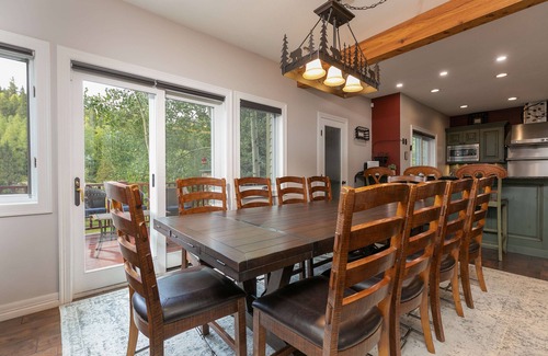 Baldy Mountain House | Brooks Hill Lodge Home: Spacious, Hot Tub
