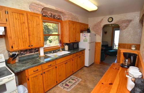 Grand View House | Brookside Cottage in Grand View