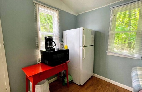 Grawn House | Brookside Cottages and Resort Lakeview Cottage