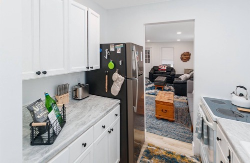 Keene House | Brookside Retreat Heart of Keene ADK | Wifi | Dogs