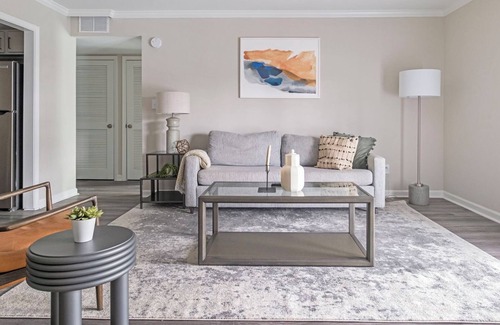 Homewood Apartment | Brookwood 2BD 2 - Two Bedroom Apartment, Sleeps 4