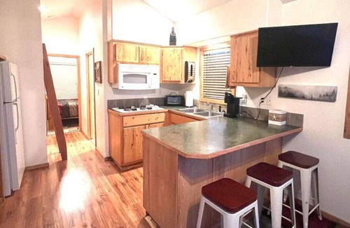 Gold Beach Cabin | Brown Bear Cabin #43