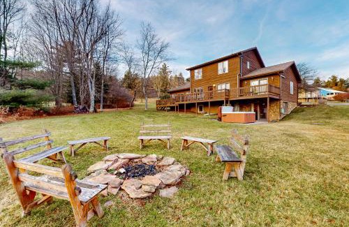 Swanton House | Brown Bear Lodge