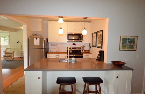 Holland House | Brown Cottage | 3 Bed, 1.5 Bath