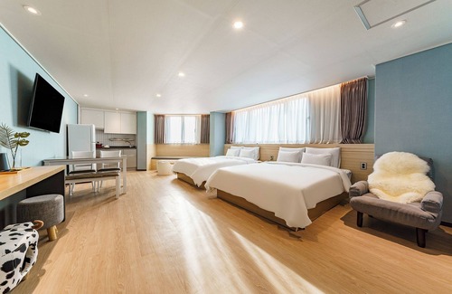 Sacheon Hotel | Browndot Samcheonpo