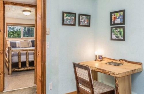 Seward House | Brownell Homestead Inn - Historic downtown home, Sleeps 12