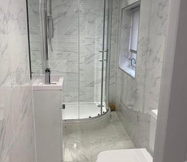 Liverpool City Centre Hotel | Brownlows Inn Rooms formerly Riley's Rooms