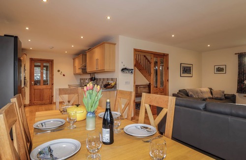 Grantown-on-Spey Cottage | BRUACH GORM COTTAGE, pet friendly, with a garden in Grantown-On-Spey