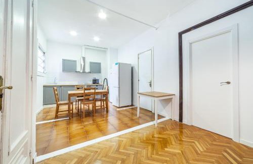 Dreta de l'Eixample Apartment | BRUC NUEVO
