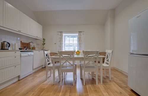Newton Stewart Apartment | Bruce Apartment
