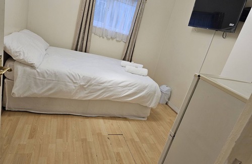 Tottenham Hotel | Bruce Rooms