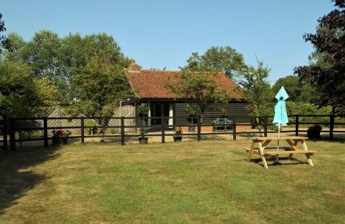 Woodbridge House | Brundish Suffolk Barn 2 Bed Idyllic 6 acres