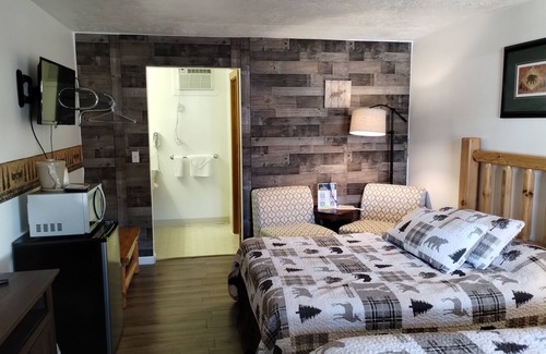 Ohiopyle Hotel | Bruner | 1BR,1BA, Cabinesque Hotel in Ohiopyle