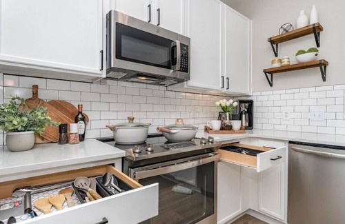 Northwest Raleigh House | Bruno Landing. Fresh, Comfortable, Convenient -RDU