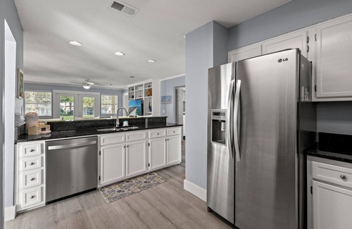 Fort Walton Beach - Destin Cottage | BRUNO'S BEACH GETAWAY COTTAGE 22 MAINSAIL DESTIN FL