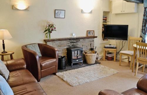 Hawes House | Brunskill Cottage