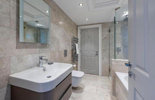 Upper Town Apartment | Brunswick Place