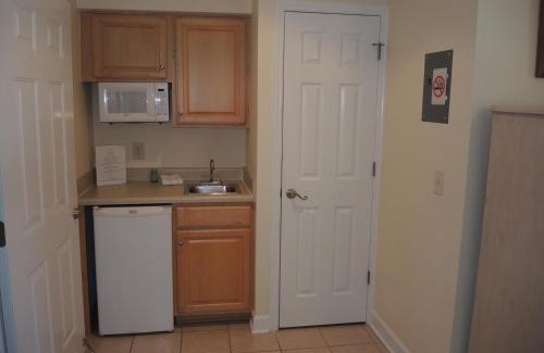 Calabash Apartment | Brunswick Plantation Studio Home 2109L