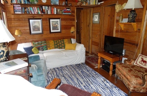 Highlands Cabin | BRUSH CREEK TRILLIUM