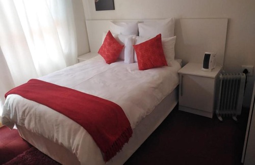 Bokong House | BRUVITA GUEST HOUSE