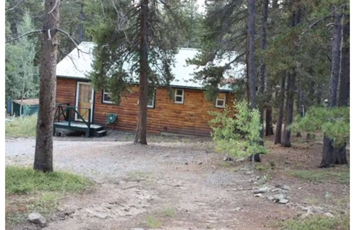 Black Hawk Cabin | Bryant's Hideaway Cabin- Romantic Retreat w/ Hot Tub