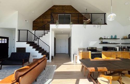 Hatch House | Bryce and Zion, Utah National and State Park Retreat