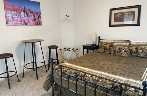 Tropic Bed & Breakfast | Bryce Canyon Country Inn