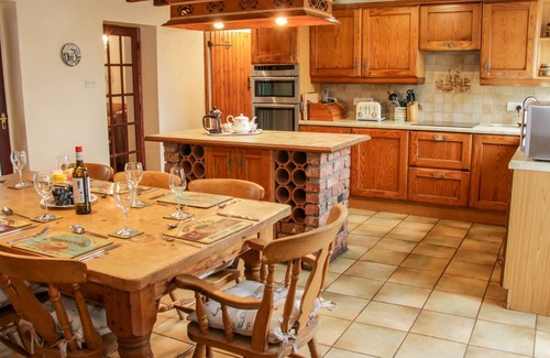 Longford Cottage | BRYN CELYN, pet friendly, character holiday cottage in Trefonen