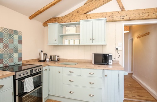 Porthmadog Cottage | BRYN COED, pet friendly, character holiday cottage in Porthmadog