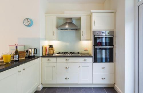 Borth-y-Gest House | Bryn Gwyn & Tegfryn - Pair of 4 Bedroom Cottages - Sea & Mountain Views Borth y Gest