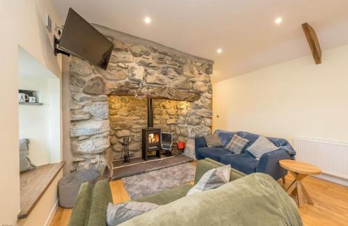 Llandwrog House | Bryn-Mawr